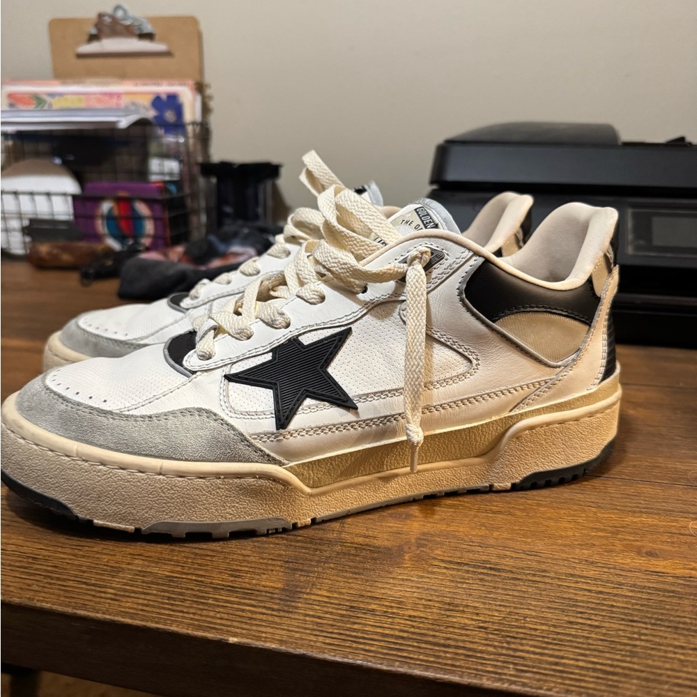 Golden Goose Forty 2 - perfect condition!